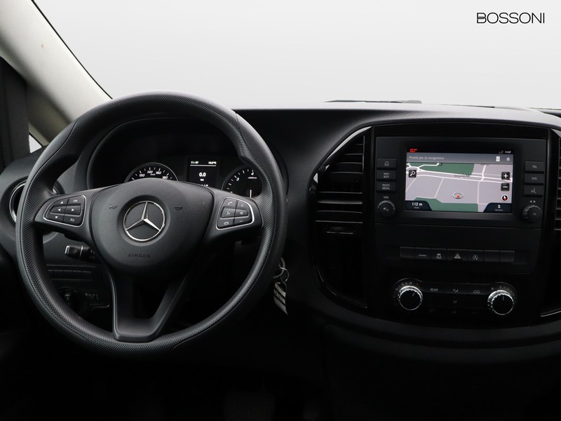 13 - Mercedes Vans Vito 116 cdi long tourer pro auto my20