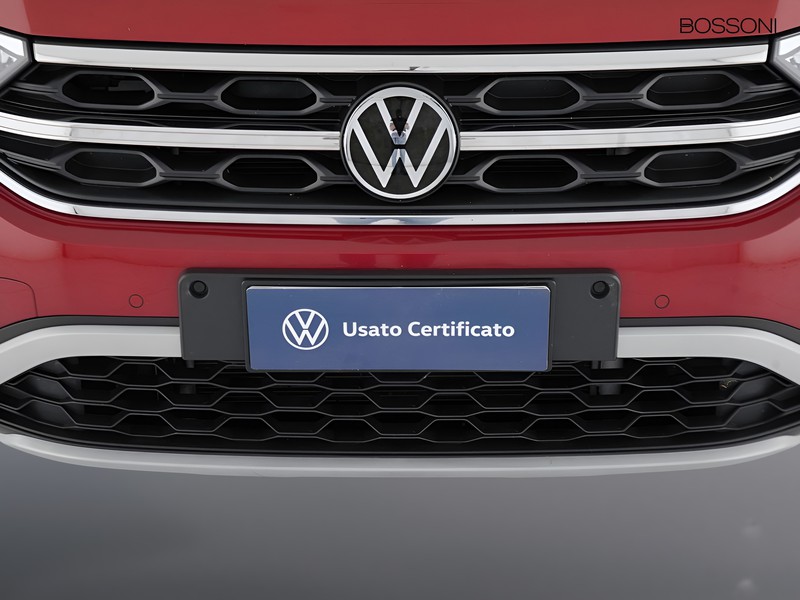 13 - Volkswagen T-Roc 1.0 tsi 110cv style