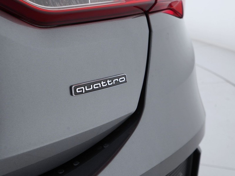 37 - Audi Q3 sportback 40 2.0 tdi 193cv s line edition quattro s tronic