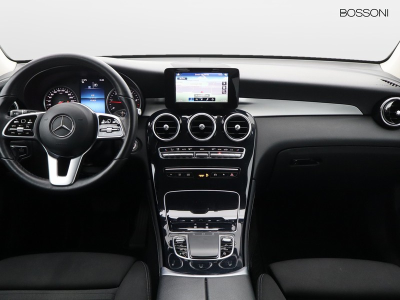 13 - Mercedes GLC suv 220 d business 4matic 9g-tronic plus