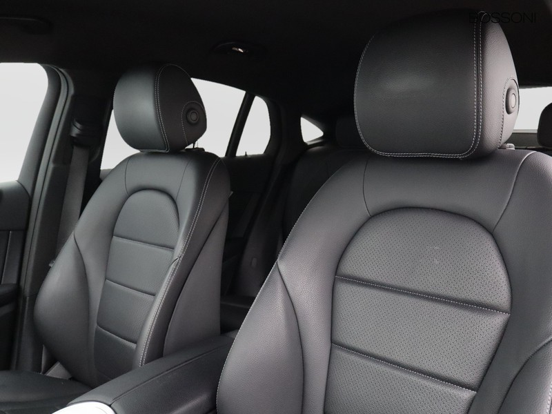 7 - Mercedes GLC coupe 200 d business 4matic 9g-tronic plus