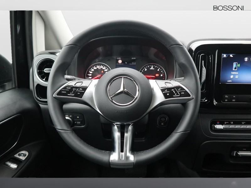 13 - Mercedes Vans Vito mixto 116 cdi long select 9g-tronic