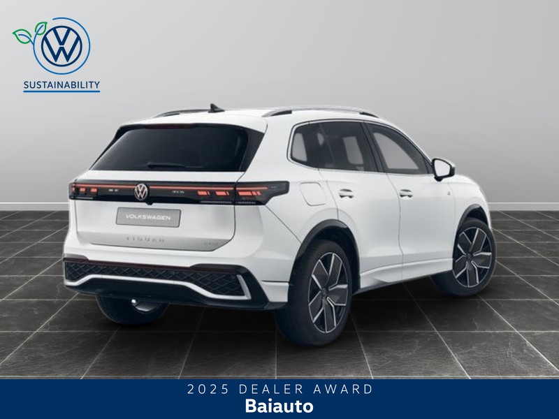 7 - Volkswagen Tiguan 1.5 etsi act 150cv r-line plus dsg