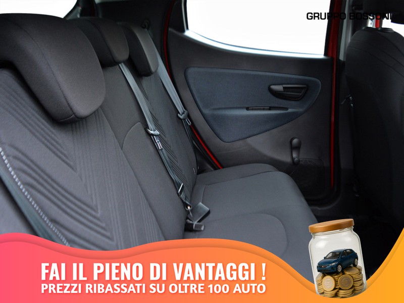 7 - Lancia Ypsilon 5 porte 1.0 firefly hybrid 70cv gold s&s