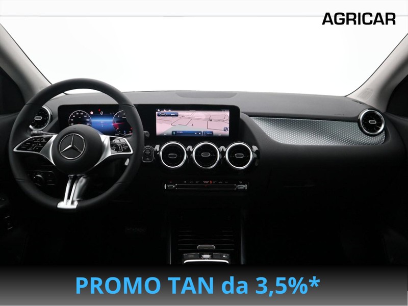 13 - Mercedes GLA 180 d progressive advanced 8g-dct