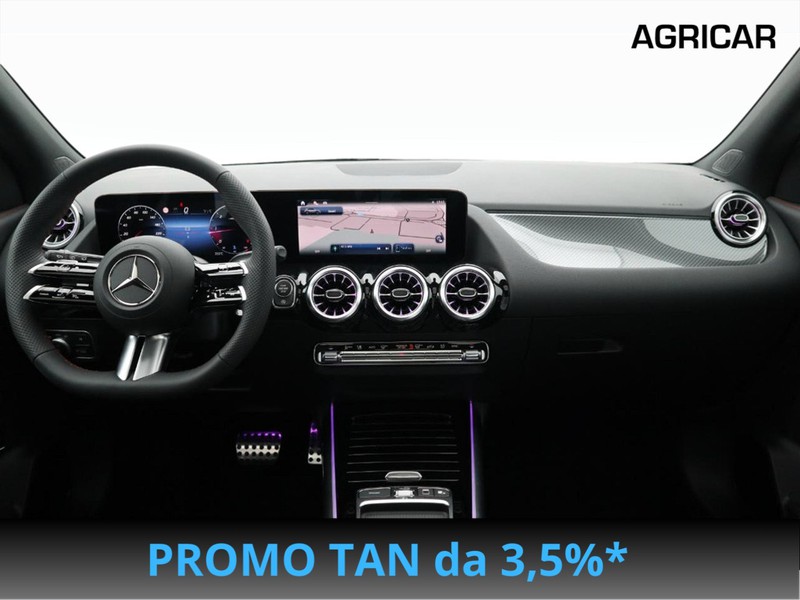 13 - Mercedes GLA 200 d amg line premium 8g-dct