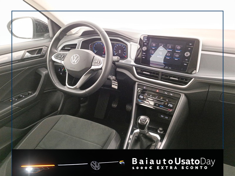 7 - Volkswagen T-Roc 1.0 tsi 110cv style