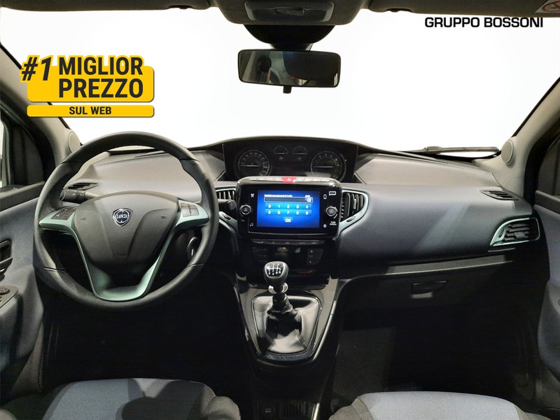 7 - Lancia Ypsilon 1.0 firefly hybrid 70cv gold plus s&s 5p.ti