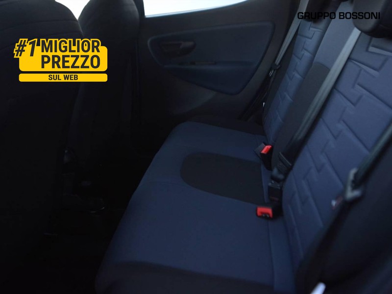 7 - Lancia Ypsilon 1.0 firefly hybrid 70cv platino s&s