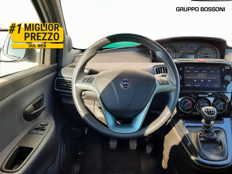 7 - Lancia Ypsilon 1.0 firefly hybrid 70cv platino s&s
