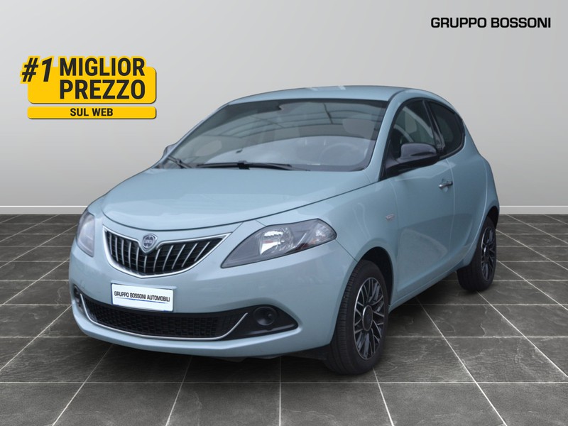 1 - Lancia Ypsilon 1.0 firefly hybrid 70cv platino s&s