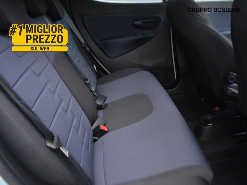 7 - Lancia Ypsilon 1.0 firefly hybrid 70cv gold plus s&s 5p.ti