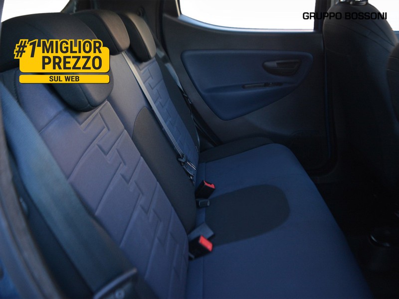 7 - Lancia Ypsilon 1.0 firefly hybrid 70cv platino s&s