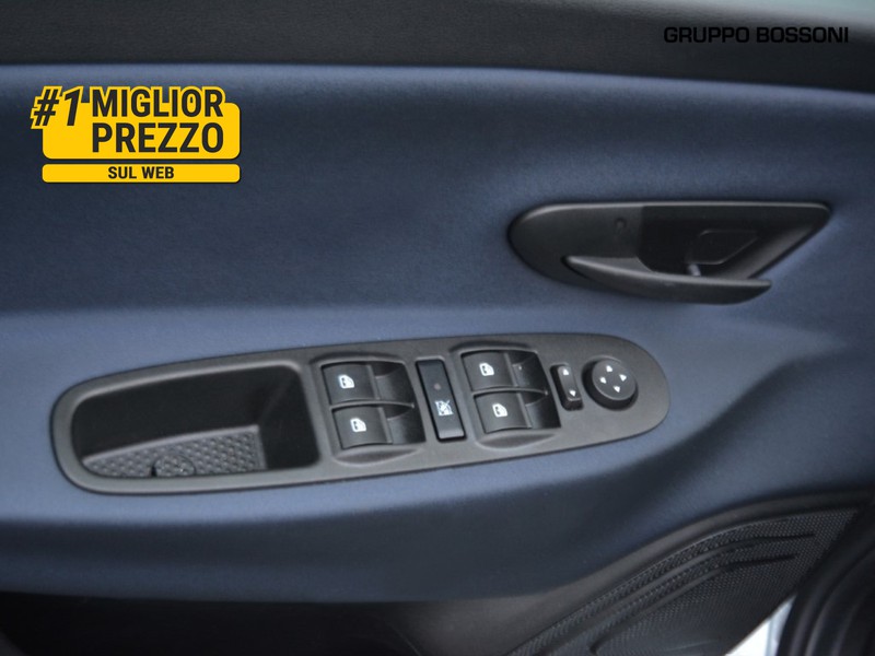 13 - Lancia Ypsilon 1.0 firefly hybrid 70cv gold plus s&s