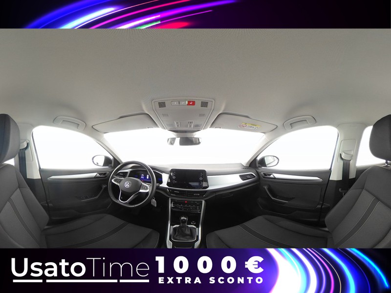 19 - Volkswagen T-Roc 1.5 tsi act life dsg