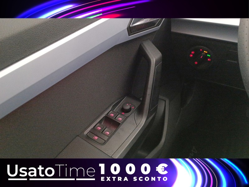 13 - Seat Arona 1.0 ecotsi 95cv fr