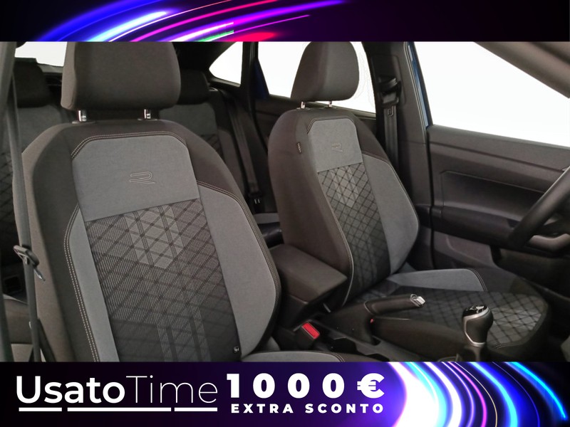19 - Volkswagen Taigo 1.0 tsi 110cv r-line