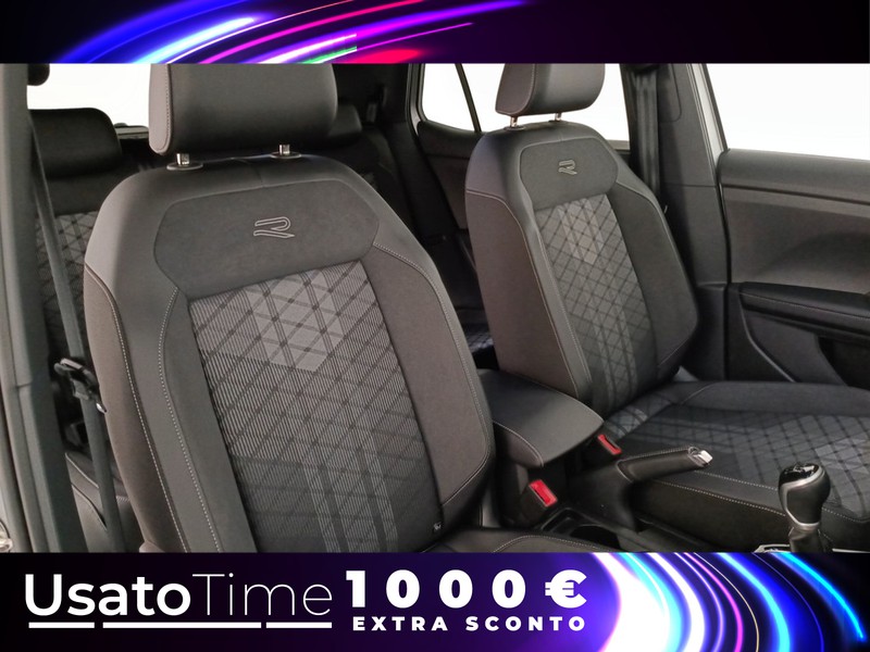 19 - Volkswagen T-Cross 1.0 tsi 115cv r-line