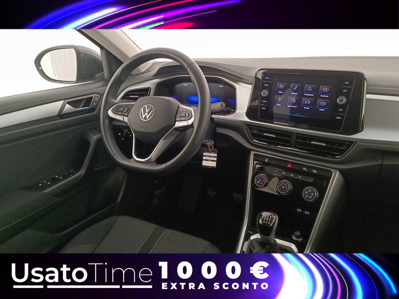 7 - Volkswagen T-Roc 1.0 tsi 110cv life