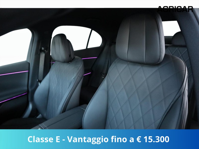 7 - Mercedes Classe E berlina 220 d amg line premium 4matic 9g-tronic