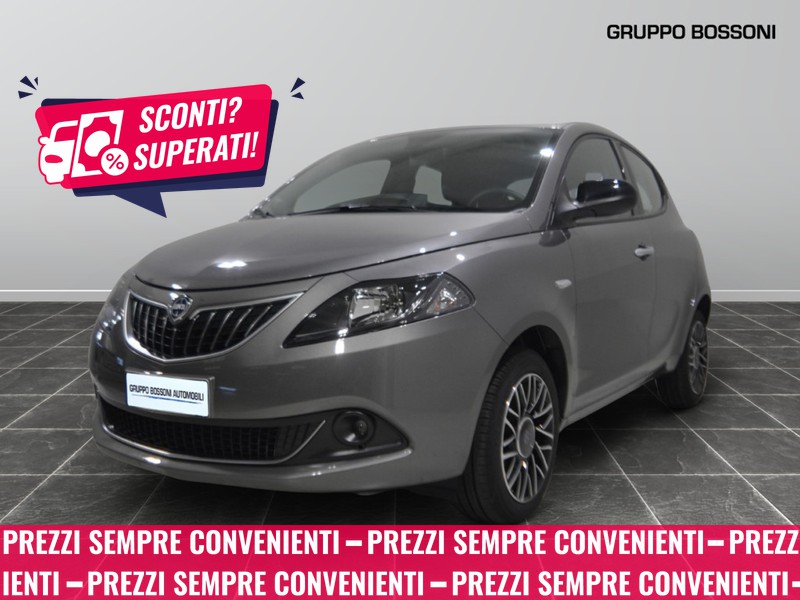 1 - Lancia Ypsilon 1.0 firefly hybrid 70cv platino s&s