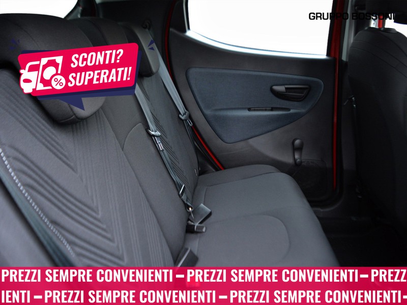 7 - Lancia Ypsilon 5 porte 1.0 firefly hybrid 70cv gold s&s