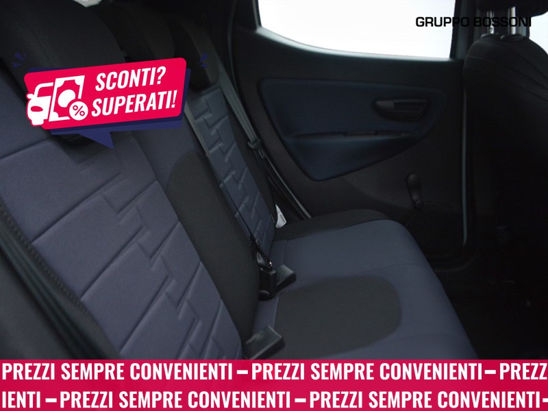 7 - Lancia Ypsilon 1.0 firefly hybrid 70cv platino s&s
