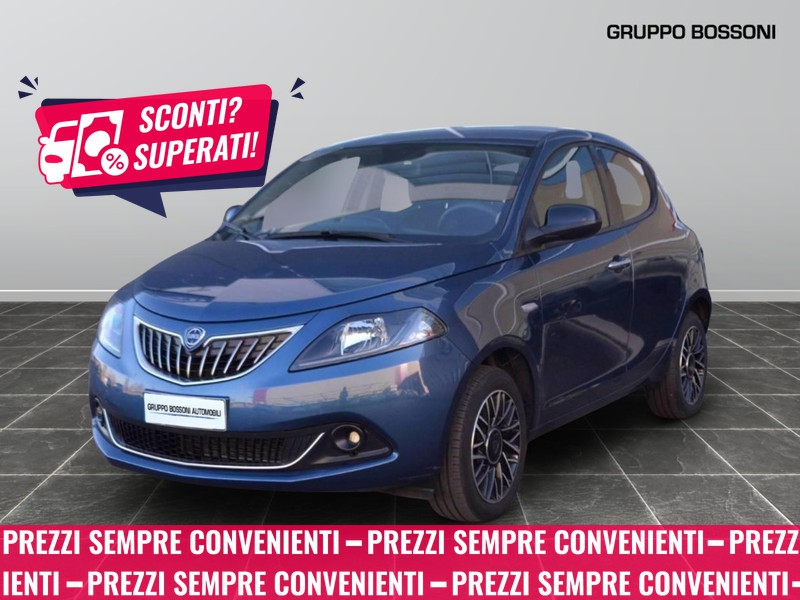 1 - Lancia Ypsilon 1.0 firefly hybrid 70cv platino s&s