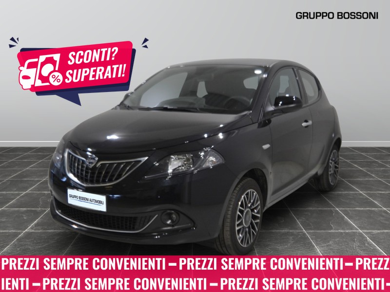 1 - Lancia Ypsilon 1.0 firefly hybrid 70cv platino s&s