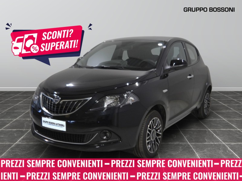 1 - Lancia Ypsilon 1.0 firefly hybrid 70cv platino s&s