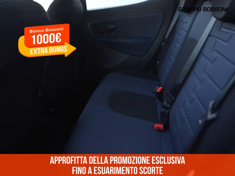 7 - Lancia Ypsilon 1.0 firefly hybrid 70cv platino s&s