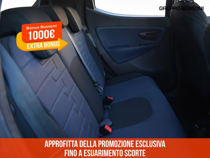 7 - Lancia Ypsilon 1.0 firefly hybrid 70cv platino s&s