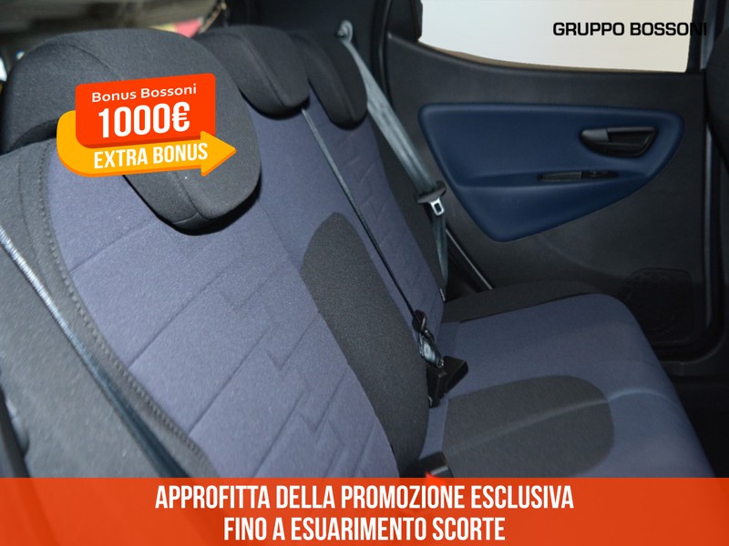 7 - Lancia Ypsilon 1.0 firefly hybrid 70cv platino s&s