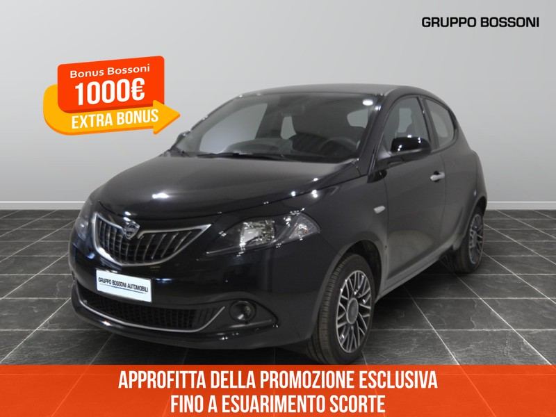 1 - Lancia Ypsilon 1.0 firefly hybrid 70cv platino s&s