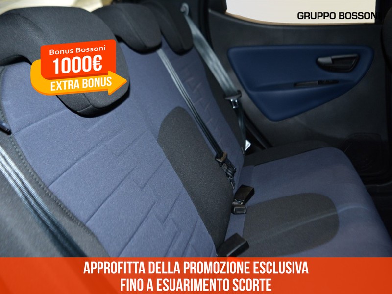7 - Lancia Ypsilon 1.0 firefly hybrid 70cv platino s&s