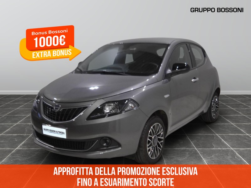 1 - Lancia Ypsilon 1.0 firefly hybrid 70cv platino s&s
