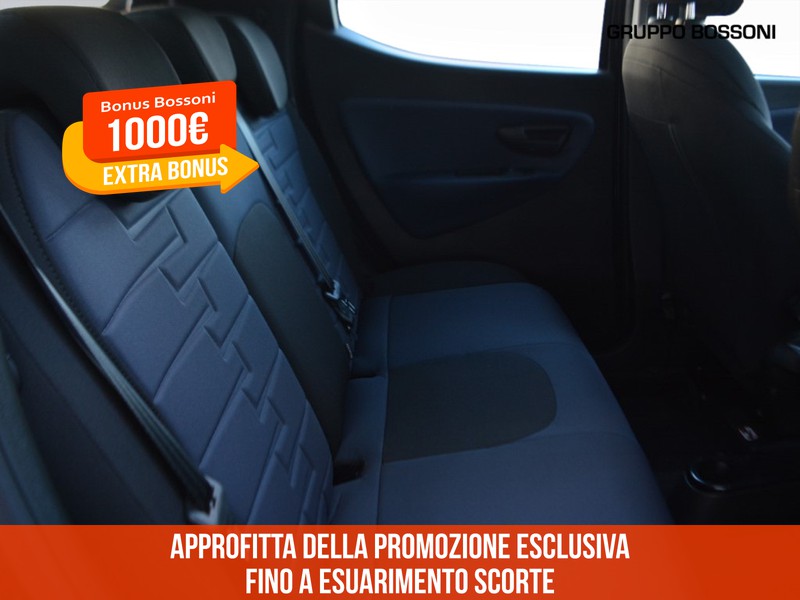 7 - Lancia Ypsilon 1.0 firefly hybrid 70cv platino s&s
