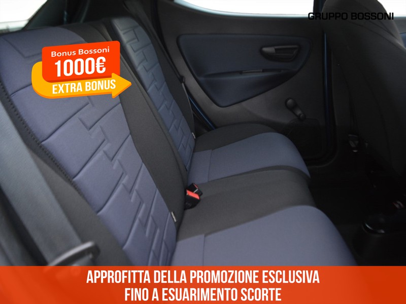7 - Lancia Ypsilon 1.0 firefly hybrid 70cv gold plus s&s