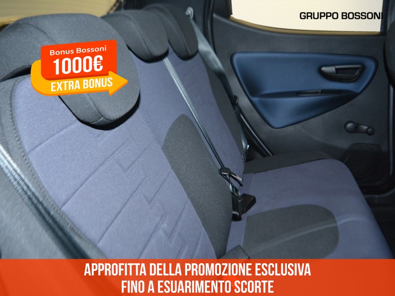 7 - Lancia Ypsilon 1.0 firefly hybrid 70cv platino s&s