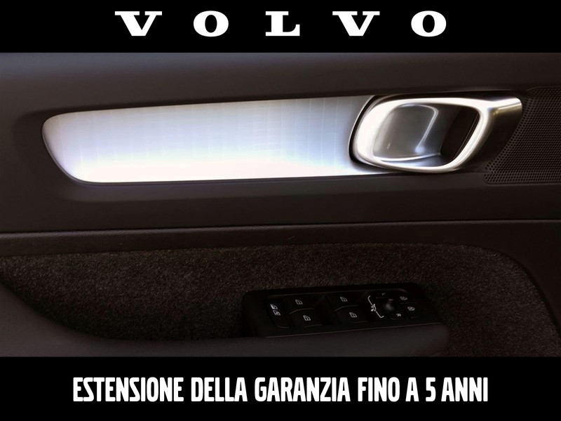 19 - Volvo XC40 2.0 b3 core automatico