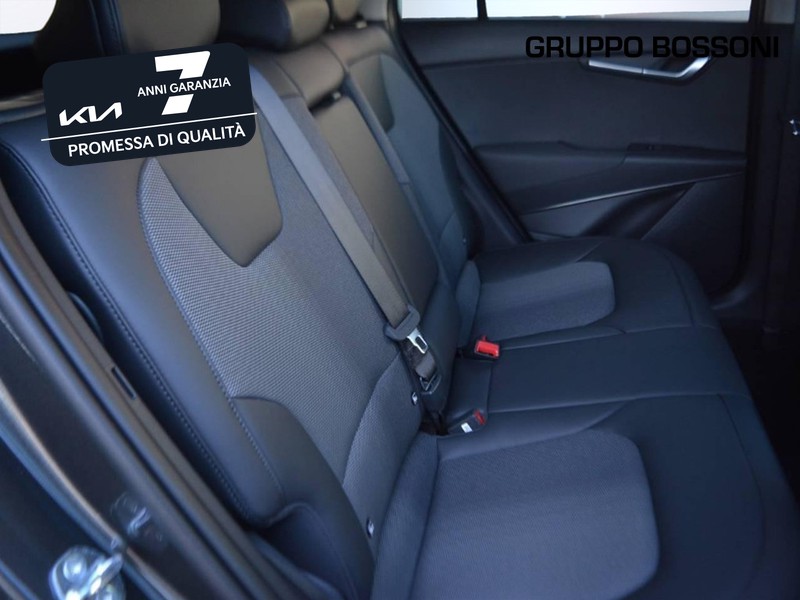 7 - Kia Niro 1.6 gdi plug-in hybrid 171cv style dct6