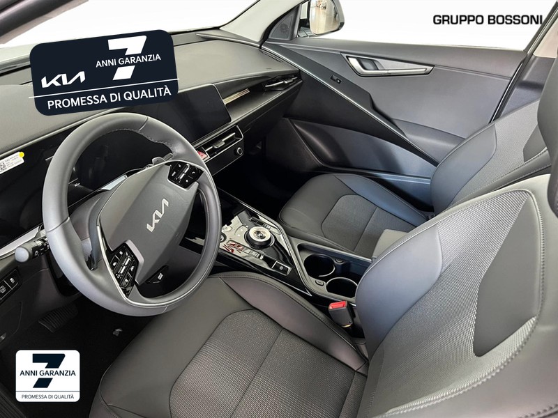 7 - Kia Niro 1.6 gdi hev tri-fuel 126cv style dct6