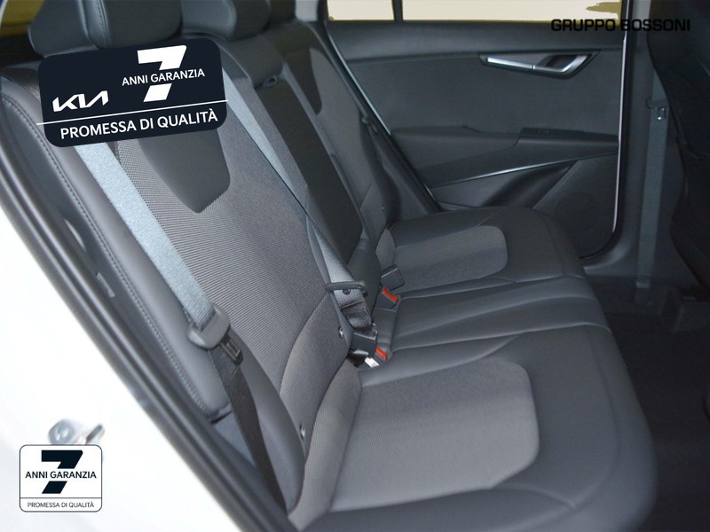 7 - Kia Niro 1.6 gdi hybrid 129cv style dct6