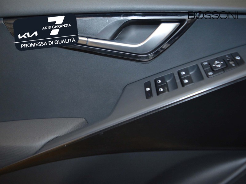 13 - Kia Niro 1.6 gdi hybrid 129cv style dct6