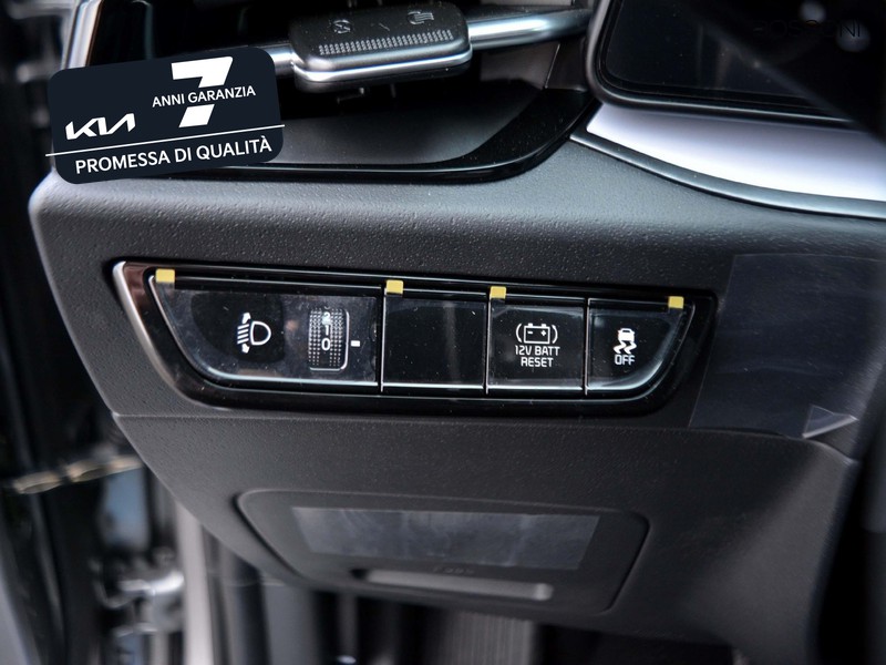 19 - Kia Niro 1.6 gdi hev tri-fuel 126cv style dct6