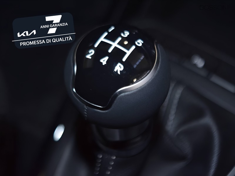 19 - Kia Stonic 1.2 mpi gpl 78cv style special edition