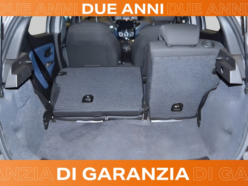 13 - Lancia Ypsilon 1.0 firefly hybrid 70cv platino s&s