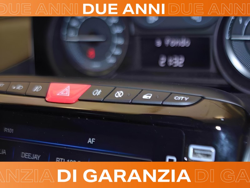 19 - Lancia Ypsilon 1.0 firefly hybrid 70cv platino s&s