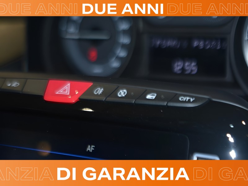 19 - Lancia Ypsilon 1.0 firefly hybrid 70cv platino s&s