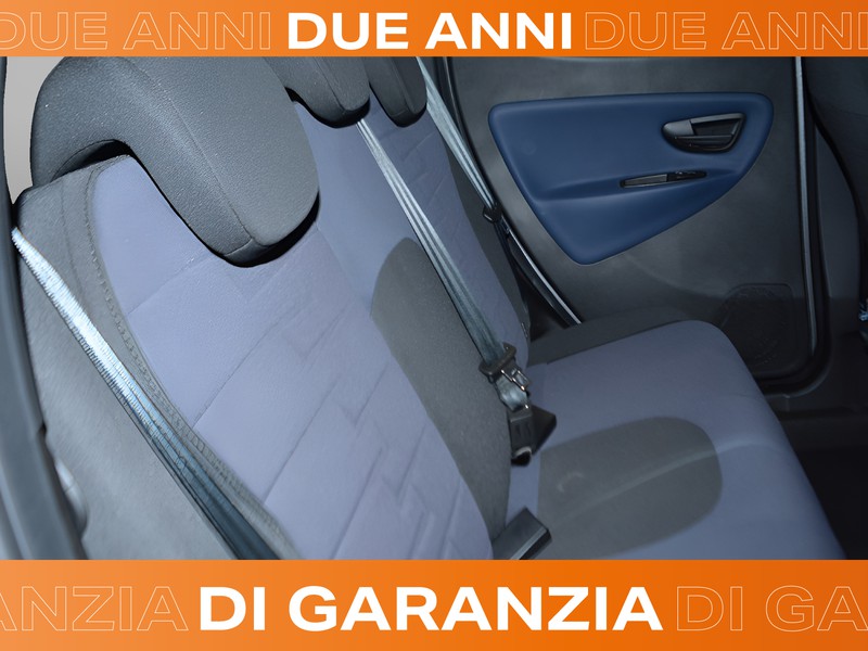 7 - Lancia Ypsilon 1.0 firefly hybrid 70cv platino s&s